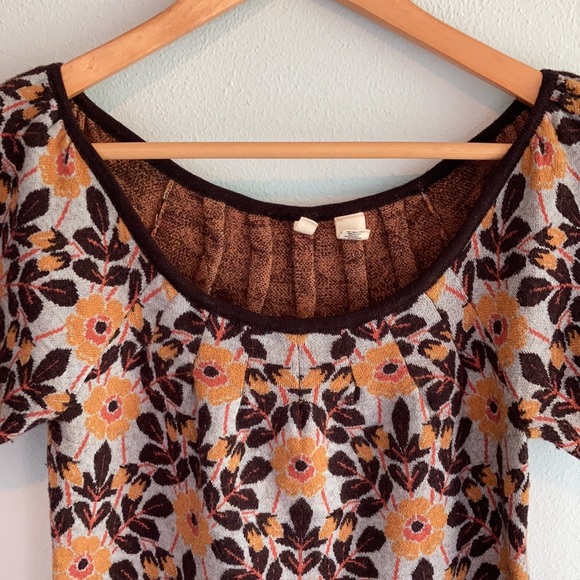 Anthro Moth Peplum Top - Picture 3 of 9